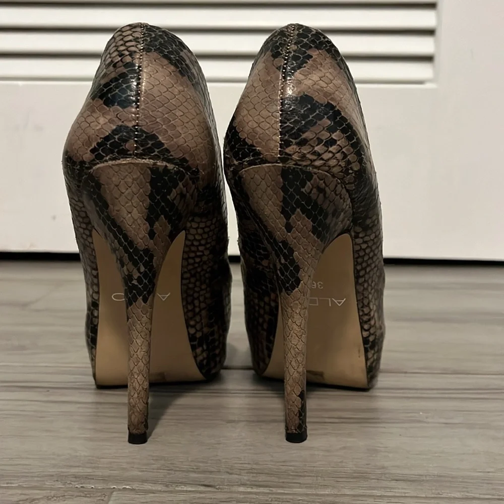 ALDO snakeskin platform heels - Picture 4 of 5